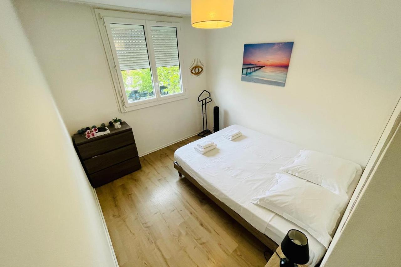 Luminous Apartment With Parking Near The City Center Сенон Екстер'єр фото