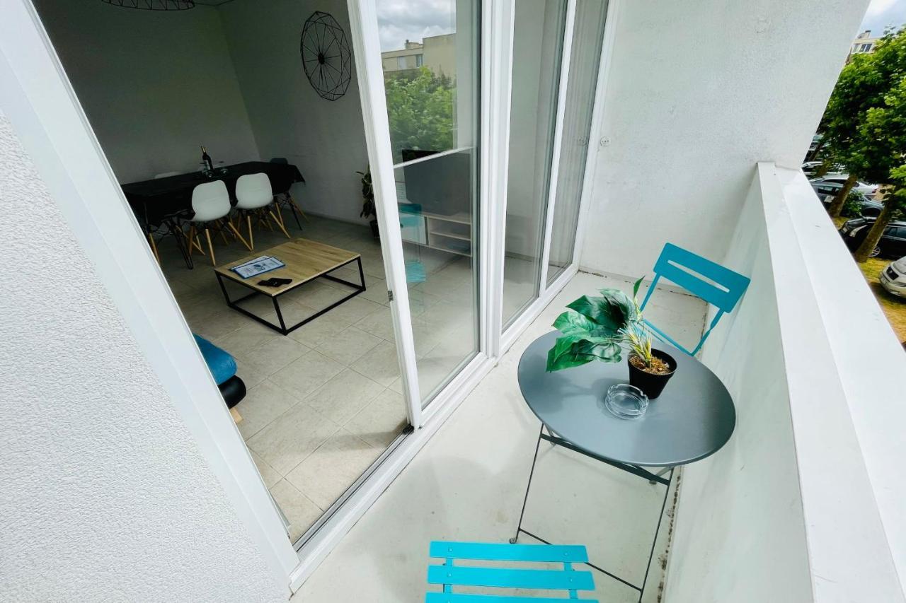 Luminous Apartment With Parking Near The City Center Сенон Екстер'єр фото