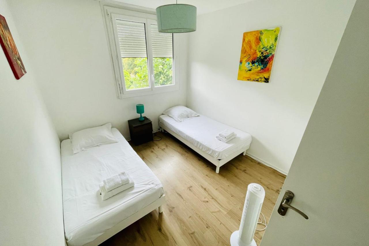 Luminous Apartment With Parking Near The City Center Сенон Екстер'єр фото