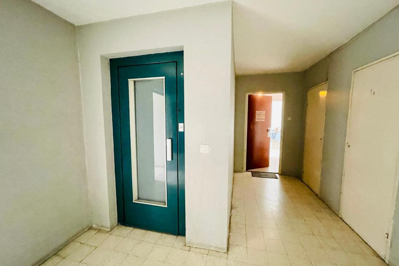 Luminous Apartment With Parking Near The City Center Сенон Екстер'єр фото